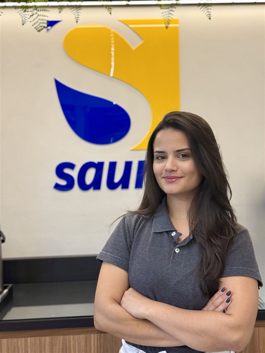 Emily, colaboradora da Saura